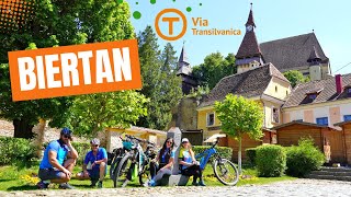 Cuplurile certate să vină aici Cel mai frumos sat din Transilvania  BIERTAN  Via Transilvanica [upl. by Fritze]