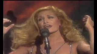 Dalida  Er war gerade 18 Jahr 1981 [upl. by Sayers]