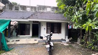 ERNAKULAM KAKKANAD VAZHAKKALA 4CENT 900SQFT 3BHK OLD HOUSE FOR SALE [upl. by Nanji]