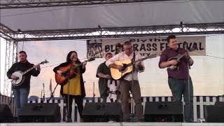 KENNY AND AMANDA SMITH  Blythe Bluegrass Festival quotBlues Down In Kentuckyquot [upl. by Pasquale]