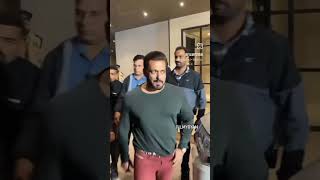 Salman Khan ki review [upl. by Menard758]