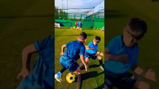 Wriggle separate face up eliminate🤩😍realmadridshorts academy soccerskills footballskills [upl. by Sorilda]