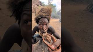 Its😲 Lovely breakfast food😋So delicious today Hadza hunts enjoy their favorite foodafrica [upl. by Gristede]