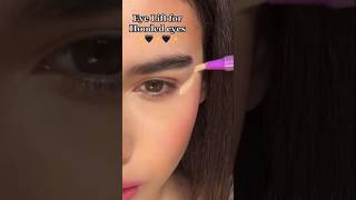 Eye lift for￼ hooded eye for beginners ✨📌tips facts hack makeup fashion tutorial beginners [upl. by Ylsel971]