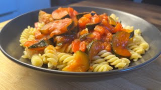 Zucchini Tomaten Soßen Rezept Die beste PastaSauce die du je probiert hast [upl. by Lemal]