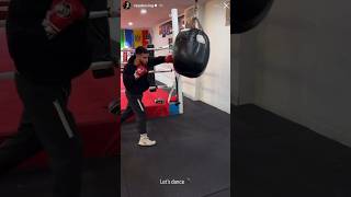 RAYO VALENZUELA TRAINING FOR GARY ANTUANNE RUSSELL LOOKING SHARP AF ON THE BAG [upl. by Sianna]