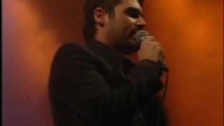 gad elbaz live 2007 גד אלבז אמא [upl. by Angle]