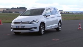 VW Touran 14 TSI Weißer Riese  Die Tester  auto motor und sport [upl. by Vrablik180]