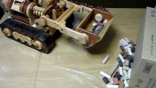 木のドーザショベル2006 Wooden crawler loader Wooden dozer excavator [upl. by Elahcar]