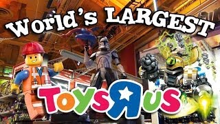 Worlds LARGEST TOYS quotRquot US Behindthescenes in New York  Times Square [upl. by Alidis]