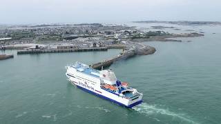 ROSCOFF  🛳️ 🚁 La flotte Brittany Ferries vue du Ciel  BRETAGNE Télé [upl. by Eicyak]