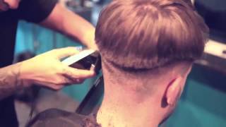 Corte Masculino Fade Para o Lado [upl. by Rivalee]