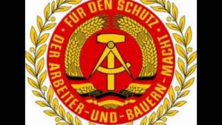 Präsentiermarsch der Nationale Volksarmee [upl. by Claudian]