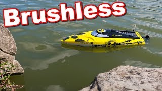 Amazing Brushless FAST RC Boat  Atomik Barbwire 2  TheRcSaylors [upl. by Zellner580]