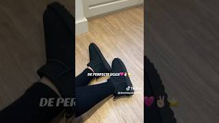 Unboxing the UGG Classic Ultra Mini Black  De Perfecte UGGS [upl. by Jevon]