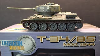 T34 85 Tank from WW2  172 Scale Diecast Model from Dragon Armor [upl. by Hearsh]