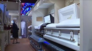 Funeral homes turn to livestreamed services as a way for families to grieve their loved ones [upl. by Ysnat]