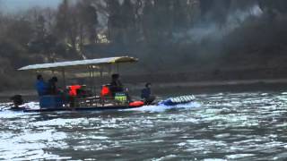 Spływ rzeką Li Yangshuo Chiny On Li river Yangshuo China [upl. by Sucramraj293]