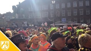 Karneval in Düsseldorf gestartet So feiern die Jecke Altweiber [upl. by Newnorb]