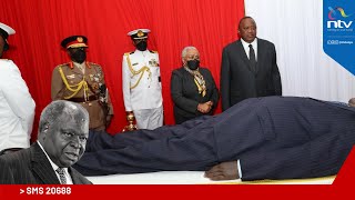 President Uhuru Kenyatta views Mwai Kibakis body at Parliament [upl. by Attenahs609]