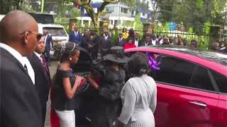 REV KATHY KIUNA ARRIVES AT LEE FENURAL HOME TO VIEW THE BODY OF HER LATE HUSBAND ALLAN KIUNA [upl. by Anaillil]