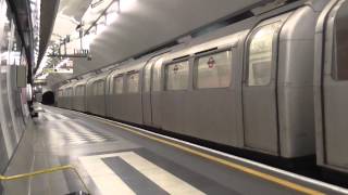 London Underground  Aldwych 1972 Tube Stock departing Holborn [upl. by Ahsiuqal]