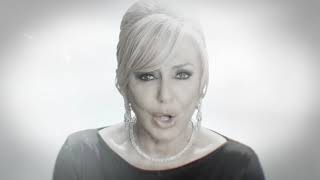 Googoosh amp Ghomayshi  40 saal Official Music Video [upl. by Kiefer]