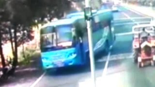 Caught on Camera Bus brazenly violated rules minutes before Punjab teen was pushed off it [upl. by Eneloj]