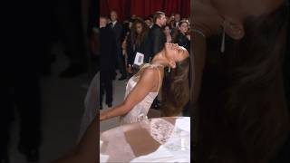 Zoe Saldaña does an EPIC spin 😮 zoesaldana oscars livefrome glambot bts actress [upl. by Rukna]