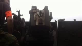 Firing the 25 pounder Sexton at Tankevent 2016 [upl. by Astor]