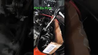 454 BIG BLOCK RUNNING VALVE ADJUSTMENT [upl. by Kylah327]