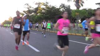 Los Kenianos arrasan y se llevan más trofeos en el Maratón Pacífico 2014 [upl. by Kaule]