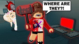 This BEAST Hates iamSanna And Moody In Flee The Facility Roblox [upl. by Yneffit106]