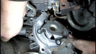 How to change engine water pump on a MercedesBenz Vito 22 CDI  Part 1 of 2 [upl. by Willing]