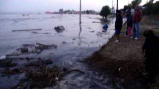 tsunami en penco cerro verde [upl. by Adiuqal338]