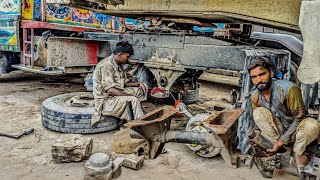 Repair of Broken Trunnion Shaft of Pakistani Mechanic fine Suspension Trunnion Shaft [upl. by Nosyarg247]