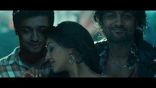 Kajal Aggarwal Hangover Scene  Maattrraan  Suriya  KV Anand  Harris Jayaraj  J4 [upl. by Rawde]