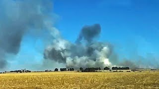 Fire next to the road between R59 and Barrage road towards Sasolburg in South Africa [upl. by Tessy]