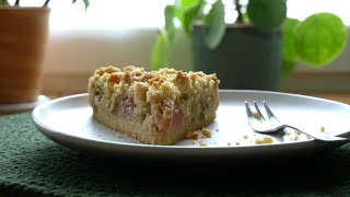 Schneller Rhabarberkuchen mit Streuseln 🍰🍰🍰 Rezept  Simple Rhubarb Crumble Cake  ENG SUBS [upl. by Nnaeed481]