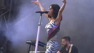 Marina and the Diamonds Savages  Rock en Seine  29082015 [upl. by Cohe]