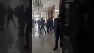 Le palais de Bachar alAssad à Damas envahi par les Syriens [upl. by Vivian383]