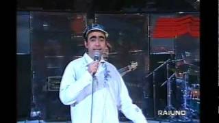 Elio e le Storie Tese live a Napoli 1996  23 Neanche Un Minuto Di Non Caco [upl. by Ardnuat574]