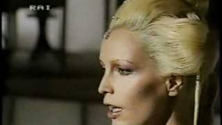 Patty Pravo  Per una bambola  Sanremo 1984 Gianni Versace Pippo Baudo [upl. by Selohcin]