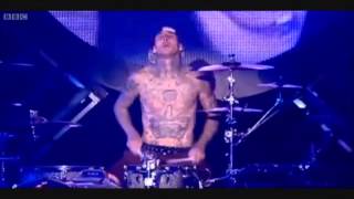 Blink 182Stay Together For The Kids lyrics y Subtitulos LIVE 2010 [upl. by Jeana478]