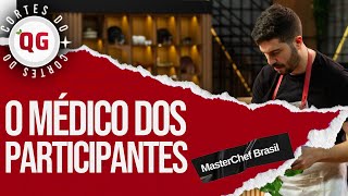 Médico Vitor ajudou colegas do MasterChef com pé quebrado e refluxo [upl. by Lemahs104]