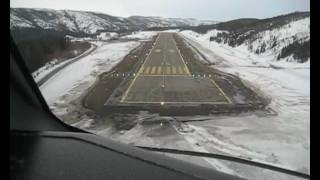 Wideroe Dash 8 cockpit view landing at Mosjøen [upl. by Suiratnod]