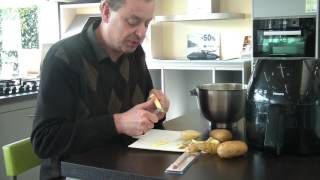 Gemakkelijk en gezond frieten bakken met de Philips Airfryer [upl. by Katlaps49]