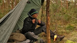 Solo Overnighter tief im Wald  Winter Biwak  Wild Camping  3°C  Tarp  Bushbox [upl. by Sussna]