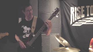 PUNK ROCK  Baixista  Bass Player  Ensaio  Rehearsal  Parte 3  Zoom Q2 HD [upl. by Kehr]