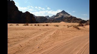 Lever du jour sur WadiRum [upl. by Tallbot]